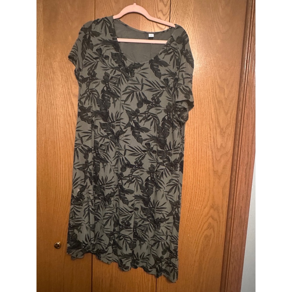 OLD NAVY XXL Leaf Print Swing Dress